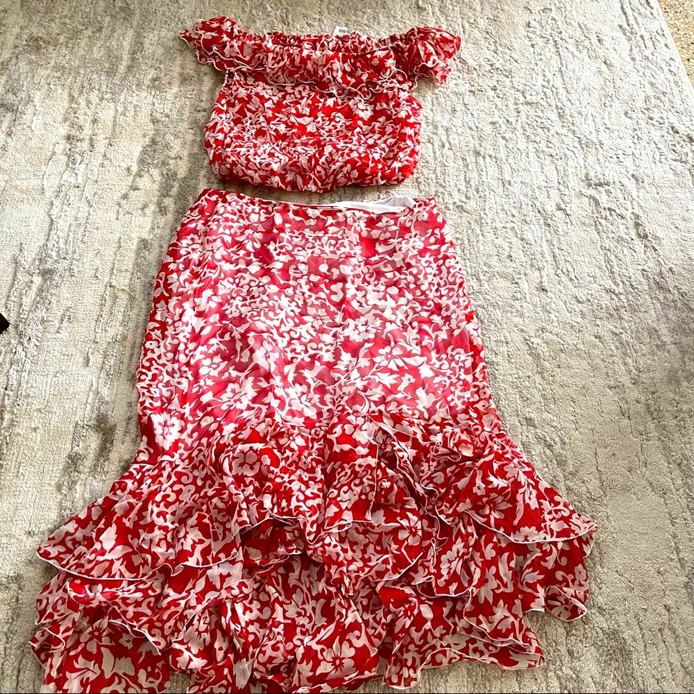 Ruffle bottom Set skirt and top size medium